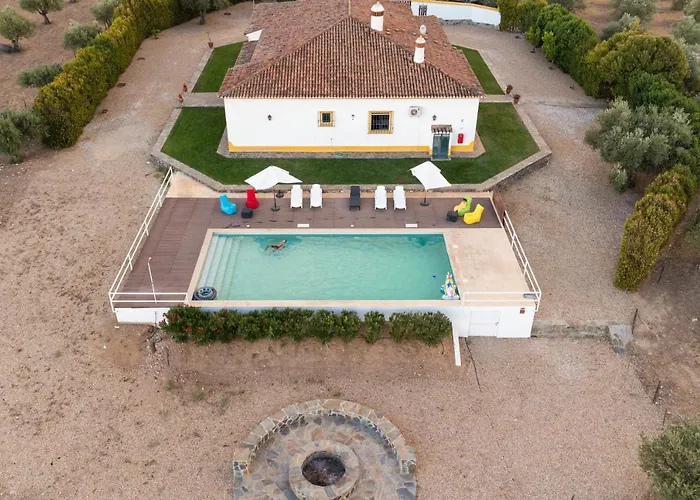 Vila: Monte Ribeira De Mures